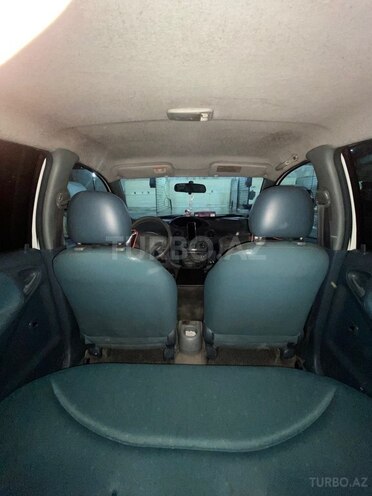 Toyota Vitz-5