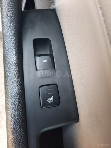 Hyundai Sonata-14