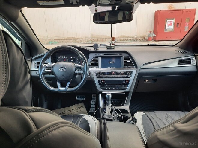 Hyundai Sonata-10