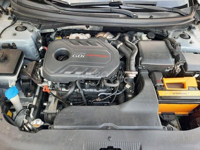 Hyundai Sonata-8