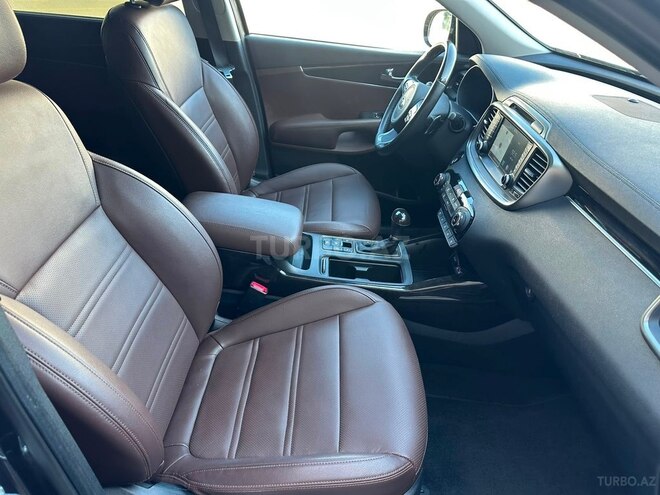 Kia Sorento-14