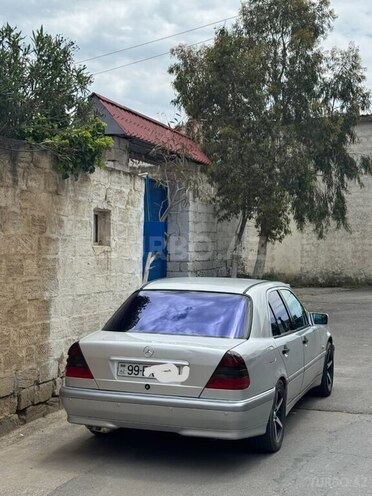 Mercedes C 200-4