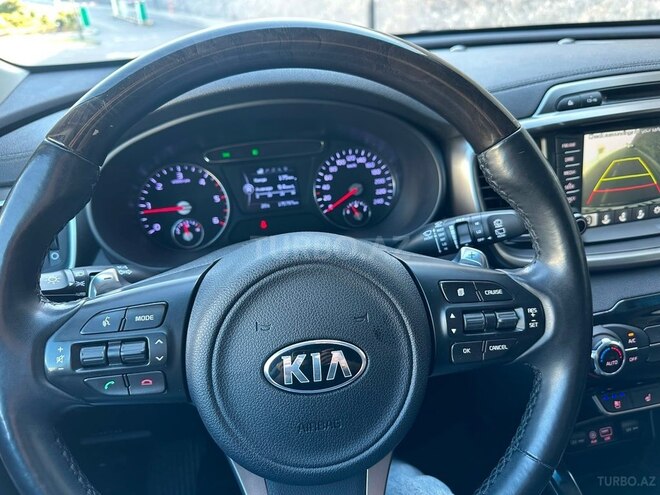 Kia Sorento-16