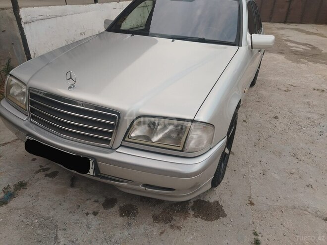 Mercedes C 200-7
