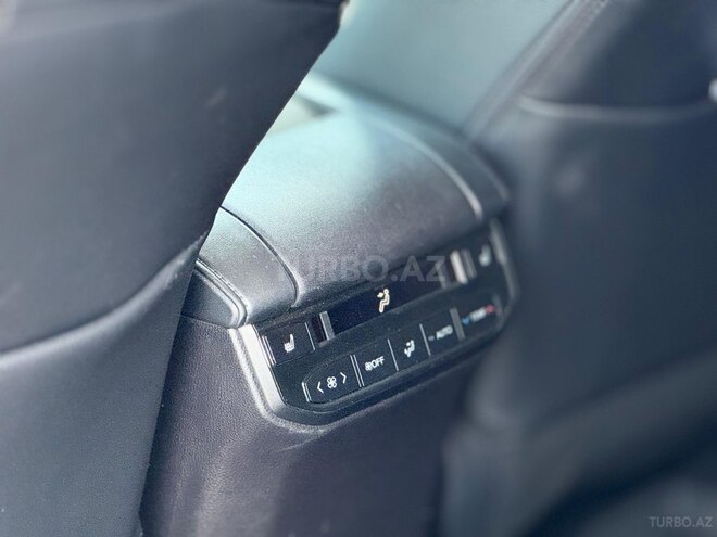 Toyota Highlander-13