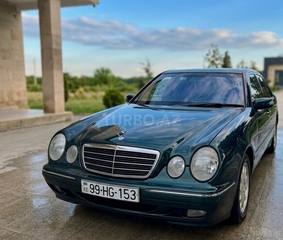 Mercedes E 220-1
