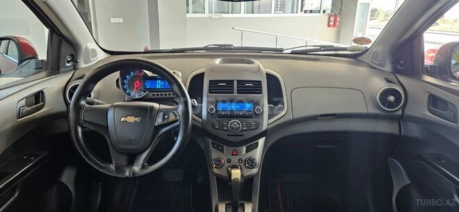 Chevrolet Aveo-8