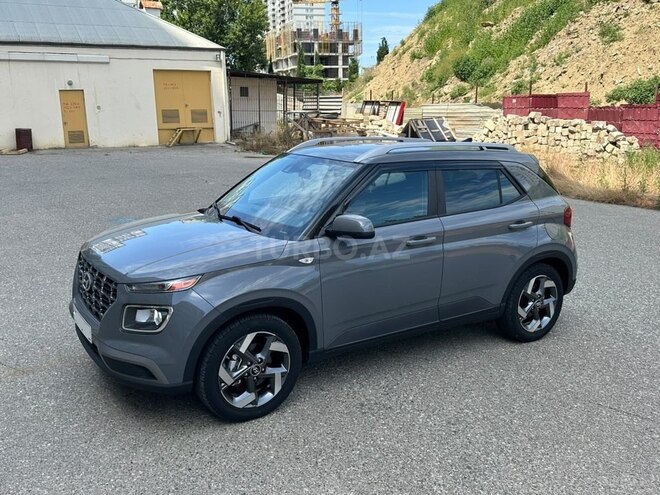 Hyundai Venue-9