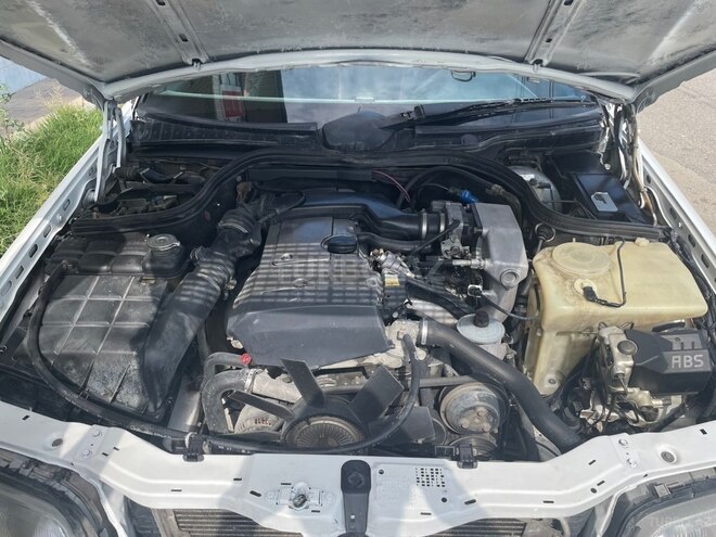 Mercedes C 220-11