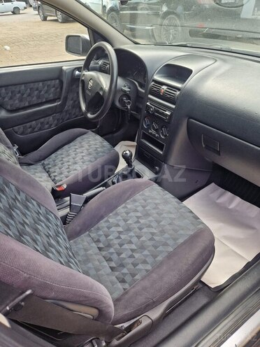 Opel Astra-12