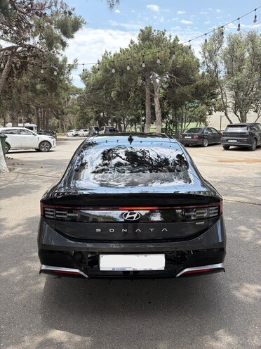 Hyundai Sonata-2