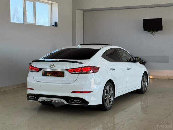 Hyundai Avante-16