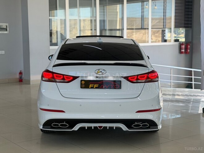 Hyundai Avante-9