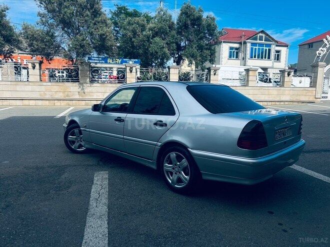 Mercedes C 200-4