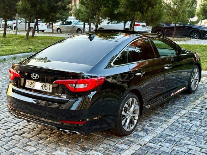 Hyundai Sonata-12