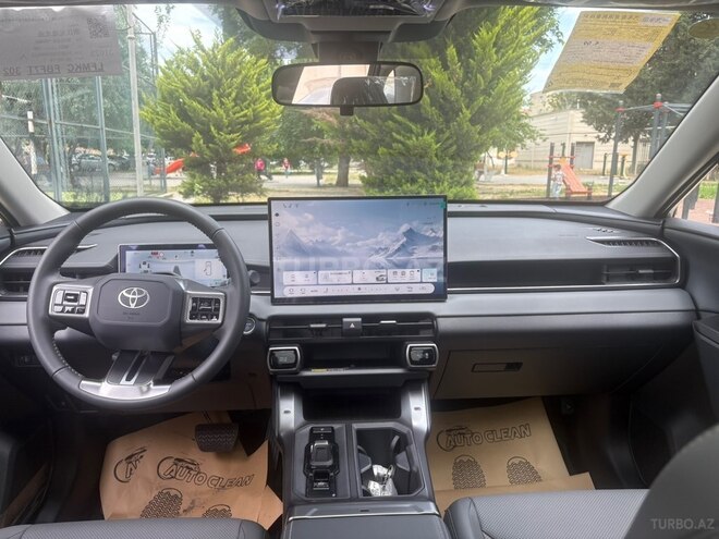Toyota RAV4-16