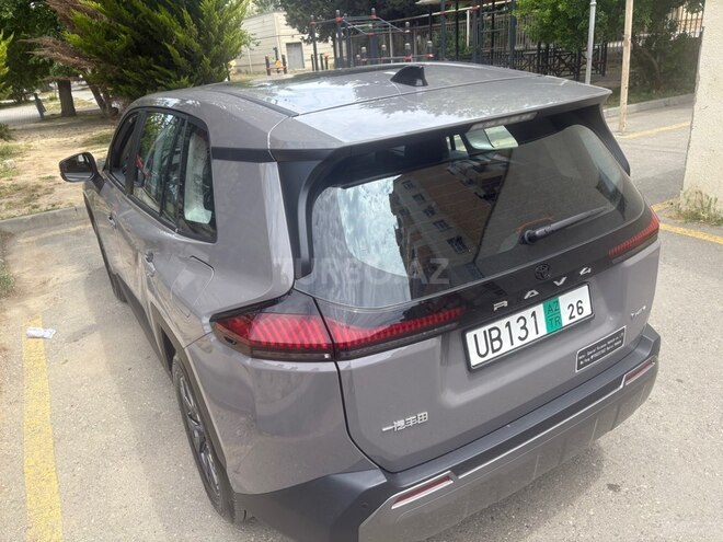Toyota RAV4-9