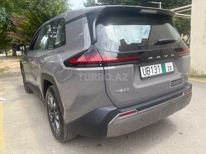 Toyota RAV4-7