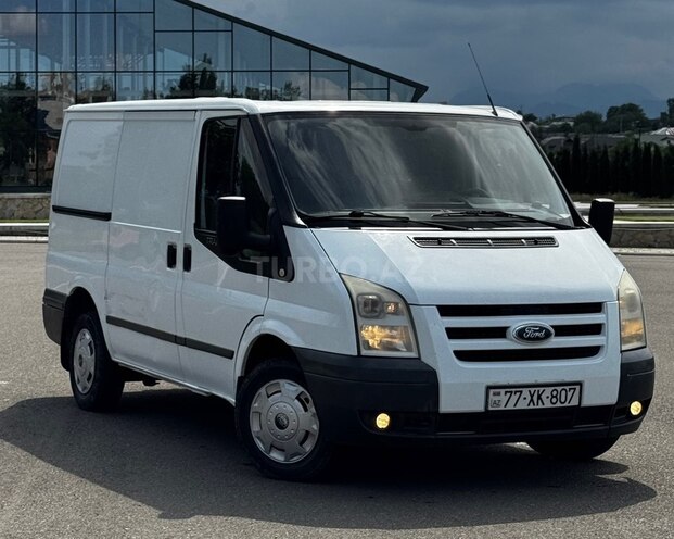 Ford Transit-2