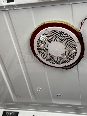 Ford Transit-8