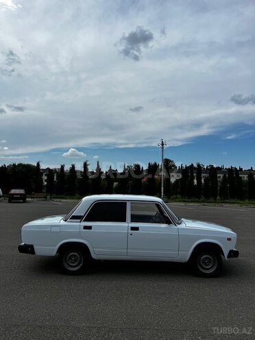 LADA (VAZ) 2107-5