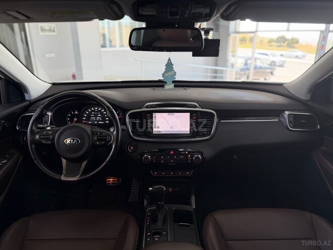 Kia Sorento-8