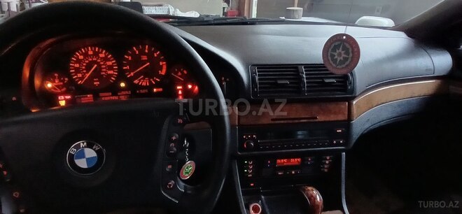 BMW 525-8
