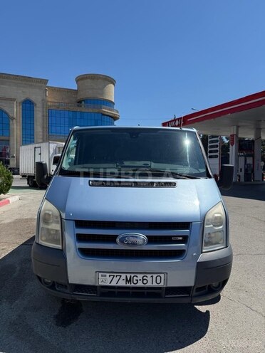 Ford Transit-1