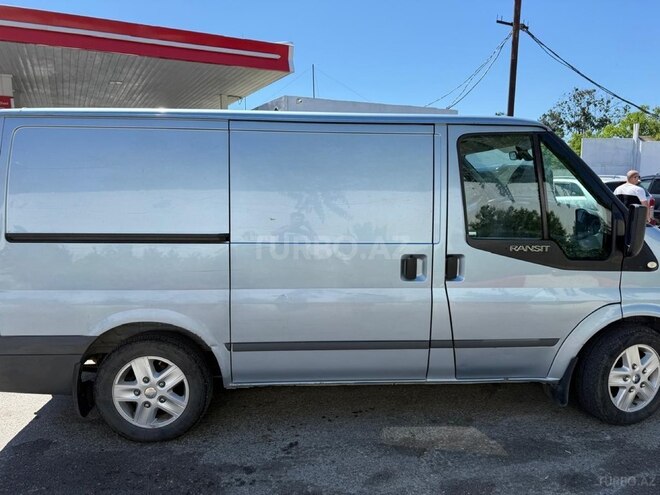 Ford Transit-2