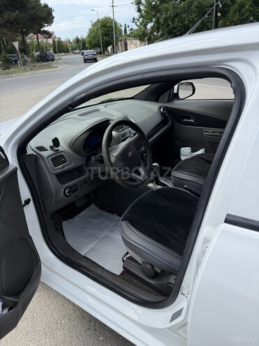 Chevrolet Cobalt-11