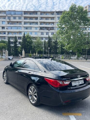 Hyundai Sonata-2