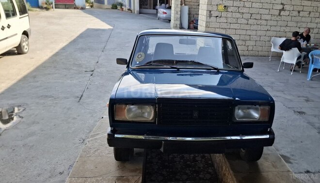LADA (VAZ) 2107-2