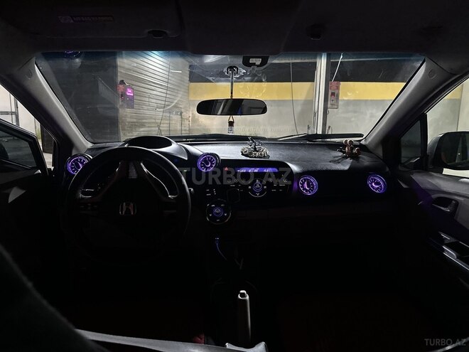 Honda Insight-5