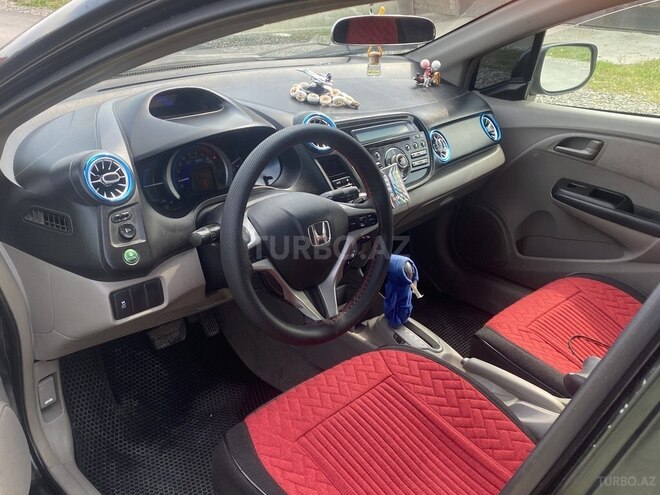Honda Insight-8