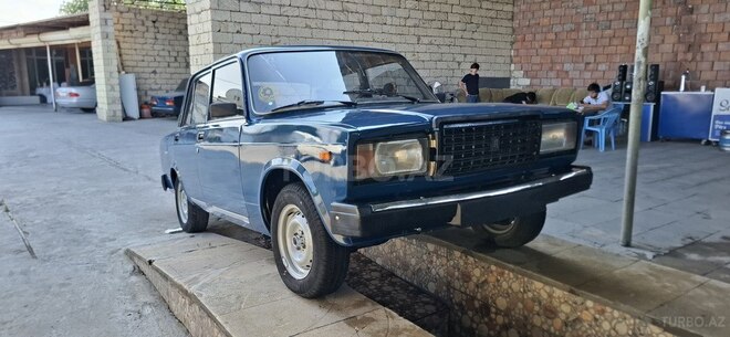 LADA (VAZ) 2107-1
