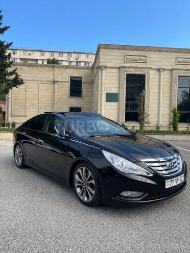 Hyundai Sonata-4