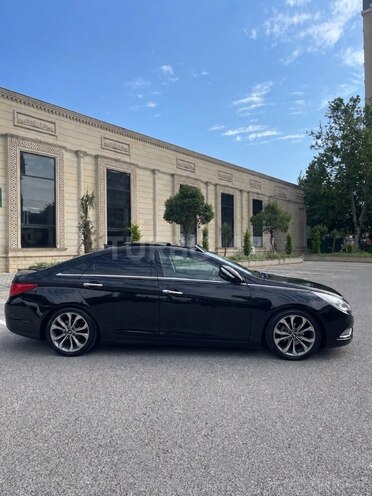 Hyundai Sonata-5