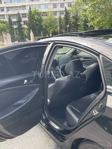 Hyundai Sonata-15