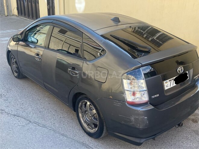 Toyota Prius-7