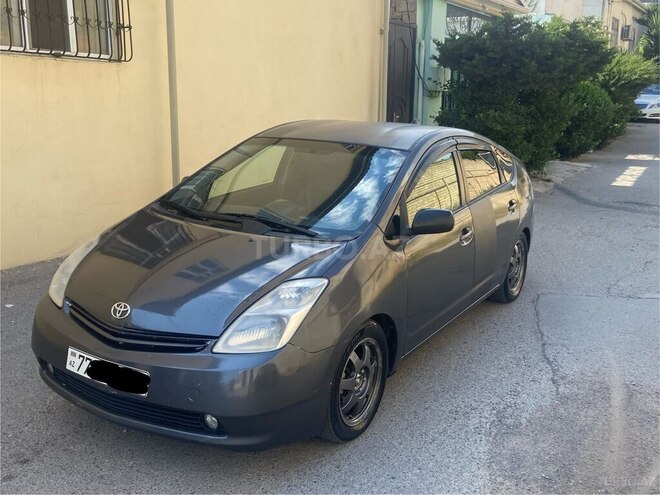 Toyota Prius-2