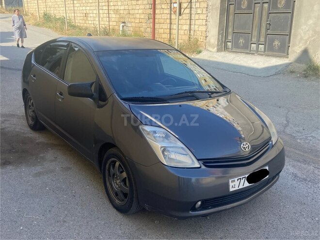 Toyota Prius-3