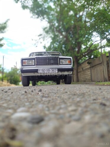 LADA (VAZ) 2107-2