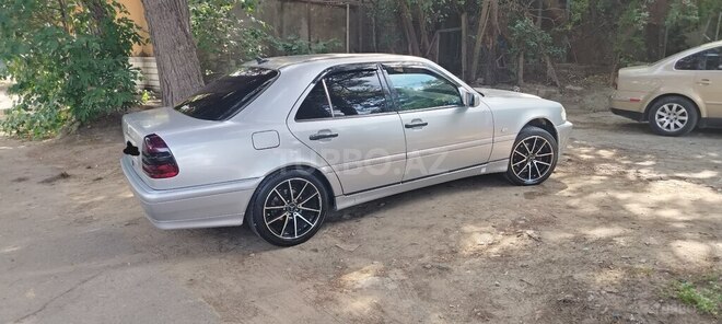 Mercedes C 200-2