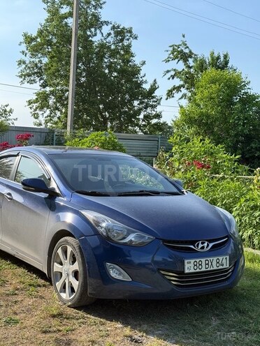 Hyundai Elantra-7