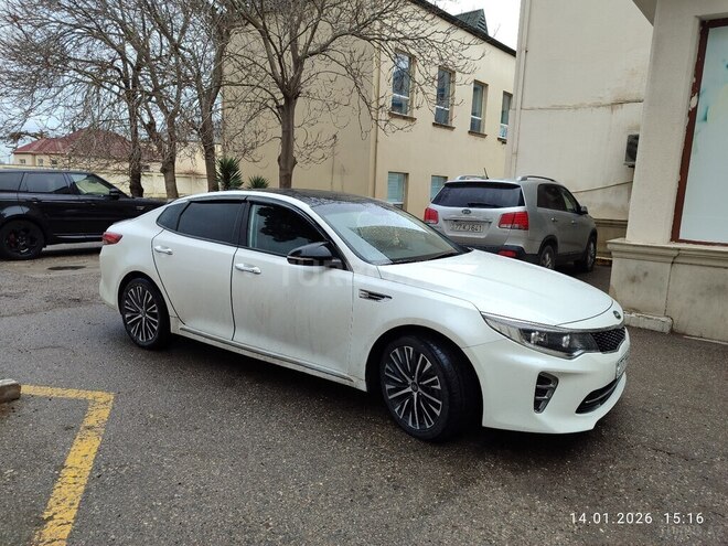 Kia K5-4