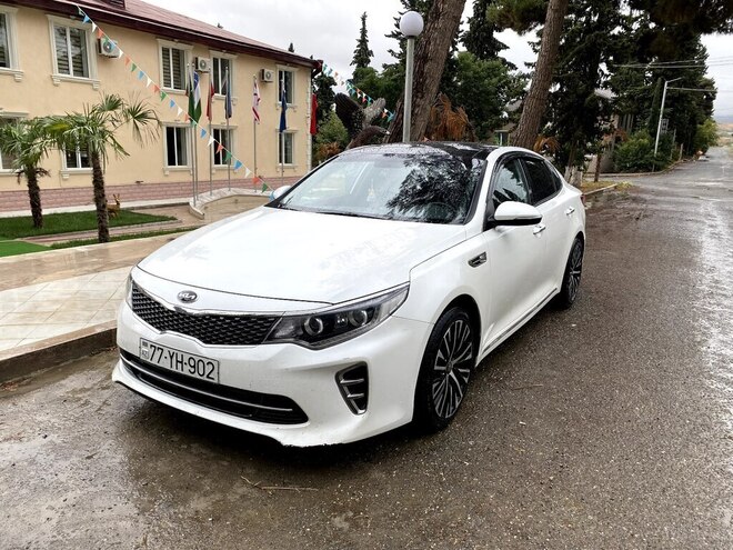 Kia K5-1