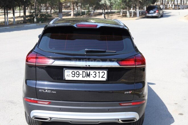 Geely Atlas Pro-2