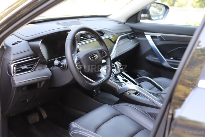 Geely Atlas Pro-7