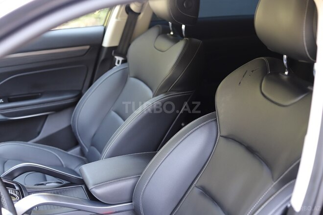 Geely Atlas Pro-8