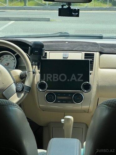Nissan Tiida-10